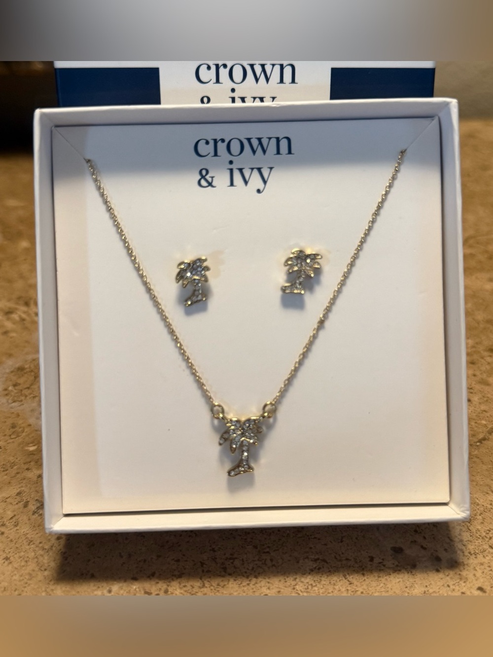 NWT Crown & Ivy Silver Palm Tree Pendant Necklace and Stud Earrings Set